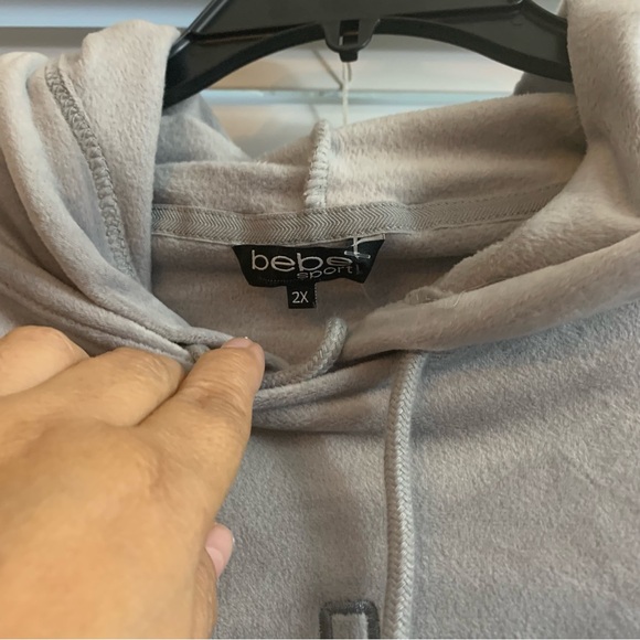 Bebe sport women’s grey cropped plush hooded , new and clean with tag - Picture 8 of 8